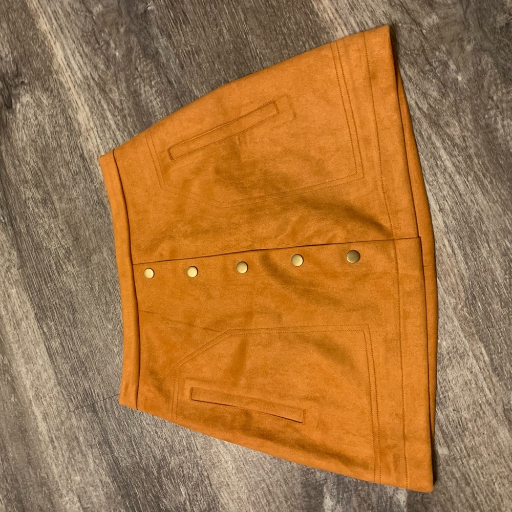 Women’s skirt size small